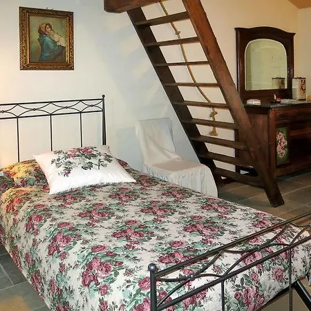 San Bernardo Sleeps 17 Pool Air Con Wifi
