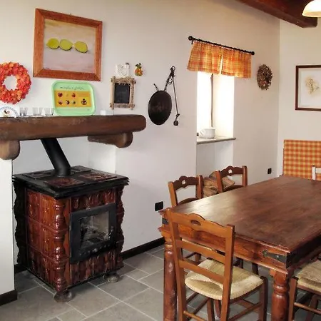 San Bernardo Sleeps 17 Pool Air Con Wifi Bene Vagienna